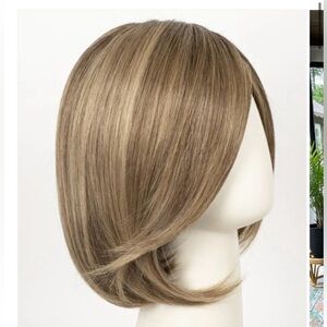 Raquel Welch Wig